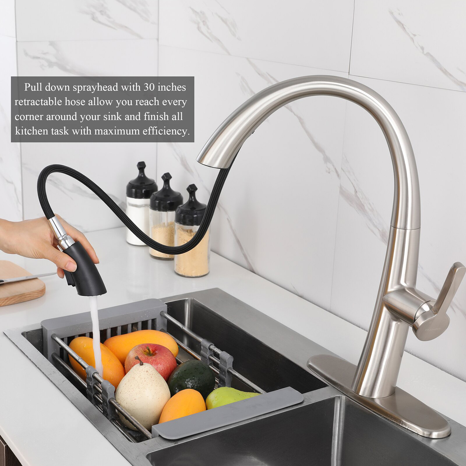 Le robinet de cuisine Aquacubic avec pulvérisateur rétractable offre un nettoyage efficace du robinet d'évier de cuisine