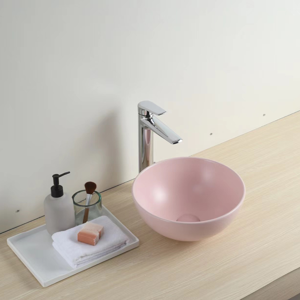 台上小碗彩色 (2)