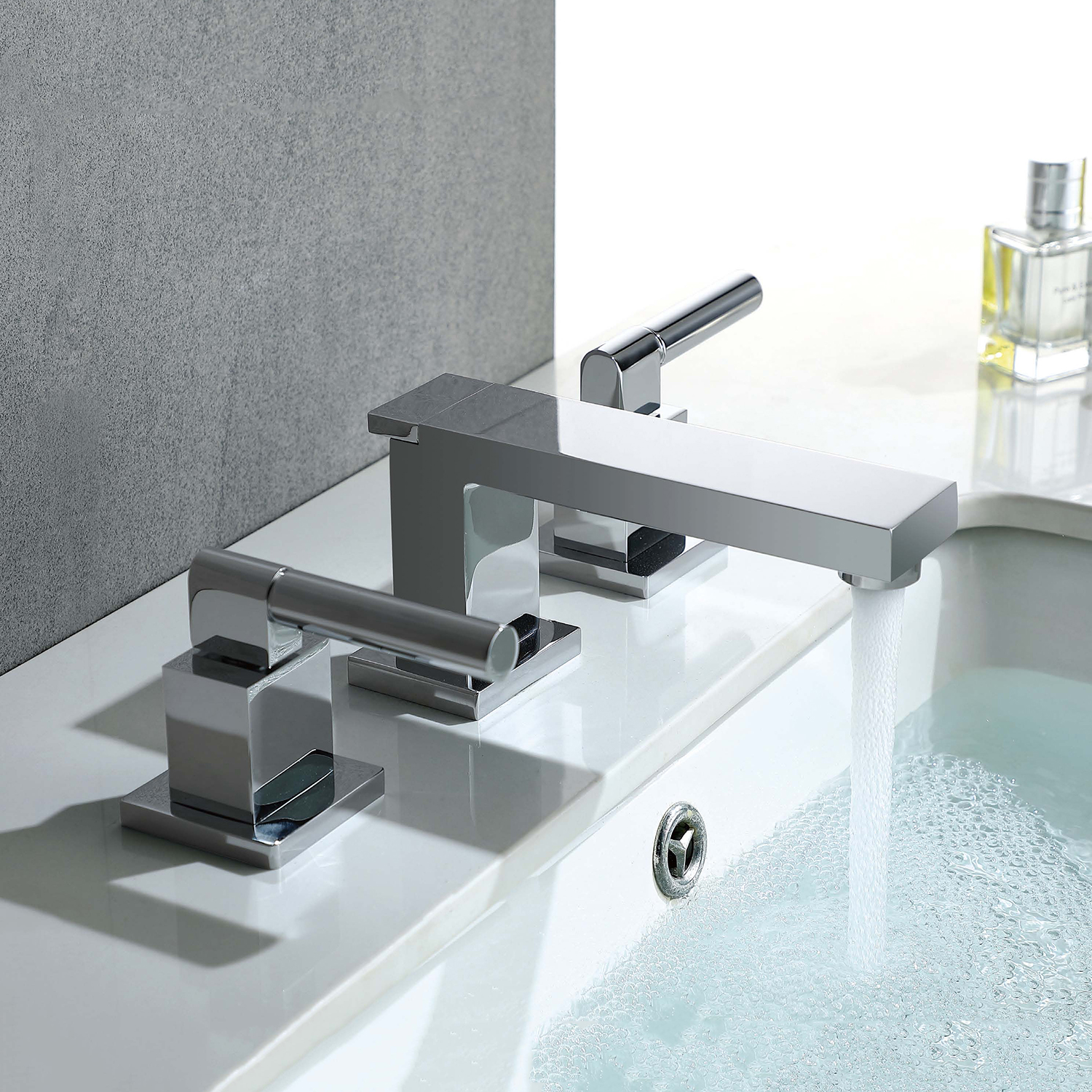 Aquacubic Robinet de lavabo de salle de bain chromé à 3 trous contemporain en laiton sans plomb