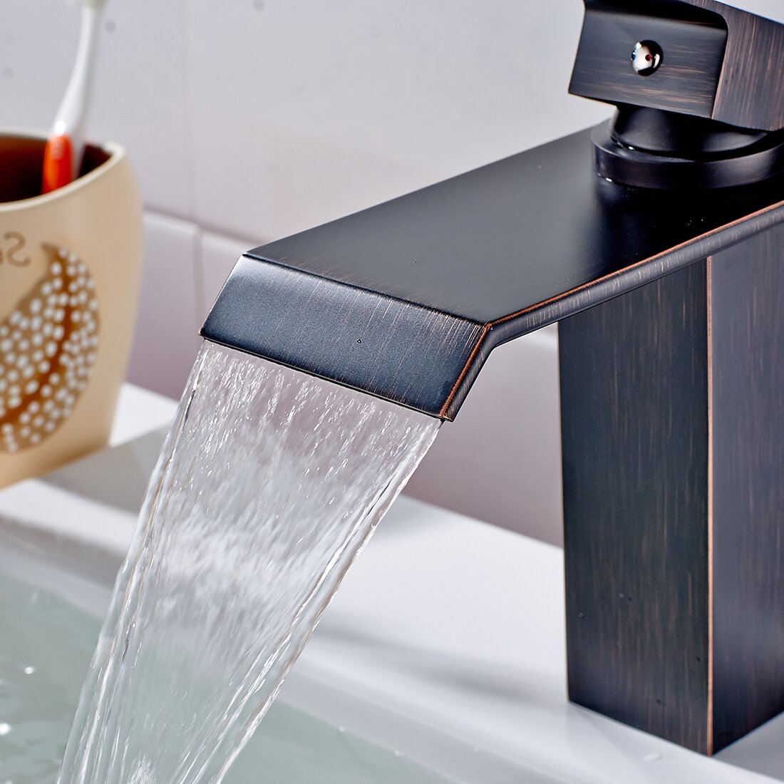 Luxe SUS 304 lavabo salle de bain robinet noir mat cascade robinet évier mitigeur salle de bain évier robinet